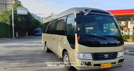 西藏租车-西藏包车-西藏旅游包车-17座考斯特中巴车
